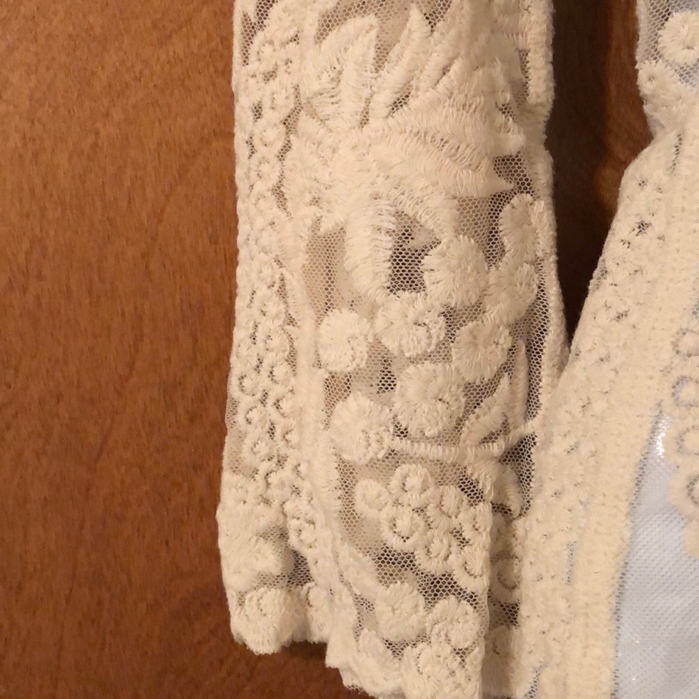 Express Lace Top - Picture 4 of 5